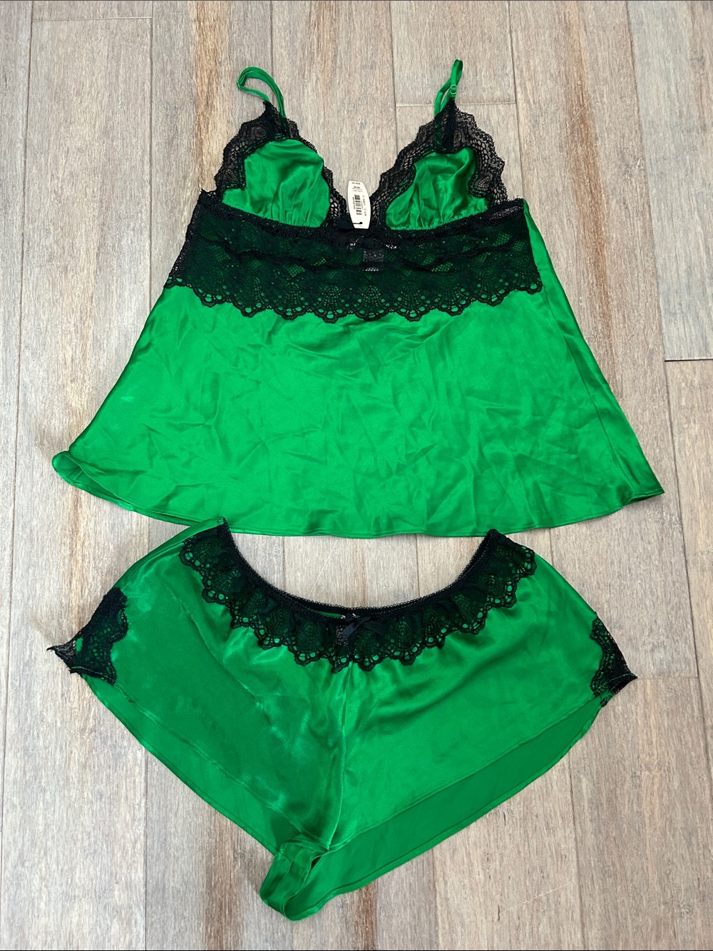 Victoria's Secret Green Satin Camisole Set with Black Lace Trim size M